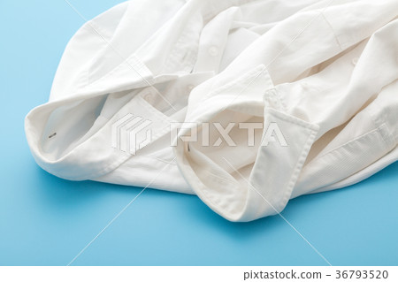 White shirt wrinkle stain White shirt wrinkle stain 36793520