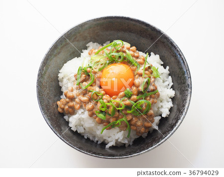 納豆飯用雞蛋和蔥 納豆飯用雞蛋和蔥 36794029
