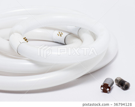 很多舊熒光燈 很多舊熒光燈 36794128