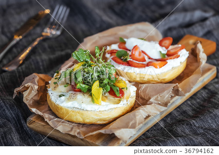 Delicious vegetarian sandwich Delicious vegetarian sandwich 36794162