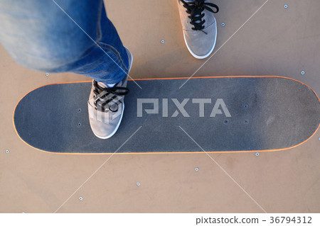 skateboarder legs skateboarding on skatepark 36794312