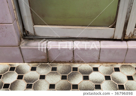 A bathroom A bathroom 36796898