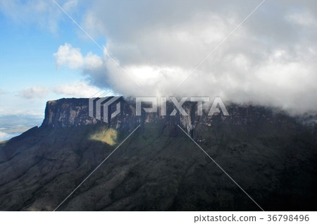 Guiana highland, Roraima mountain sightseeing flight 36798496