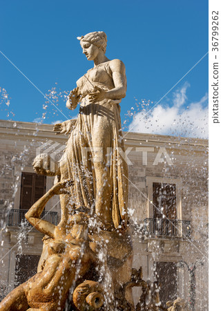 Fountain of Diana - Ortigia Syracuse Sicily Italy Fountain of Diana - Ortigia Syracuse Sicily Italy 36799262