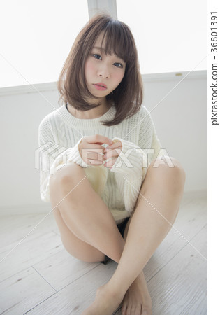 Straight Bob style woman 36801391