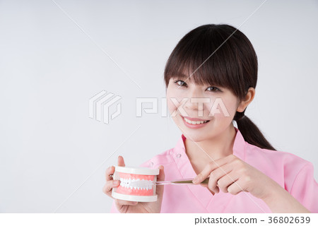 Dental hygienist image 36802639