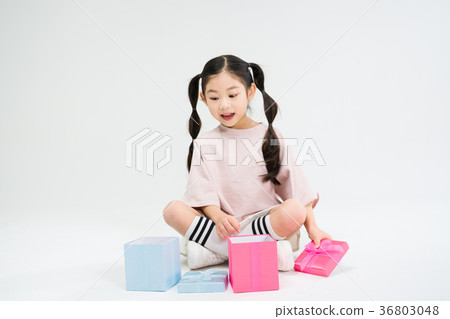 Christmas girl 36803048