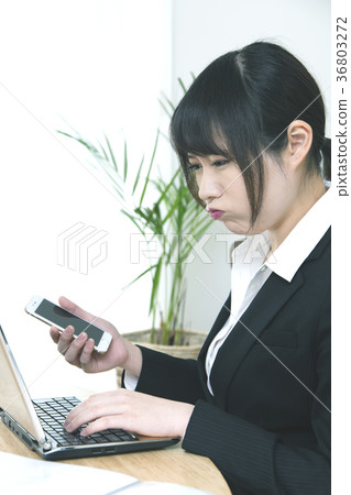 少婦書桌工作 36803272