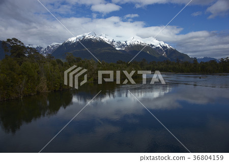 Rio Yelcho in Patagonia 36804159
