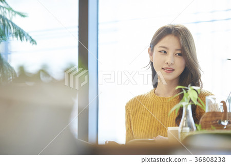年輕的女人,大學生,生活 年輕的女人,大學生,生活 36808238