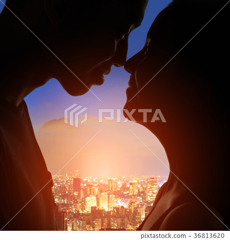 silhouette of couple 36813620
