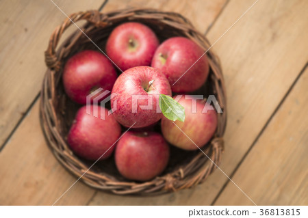 Apple  36813815