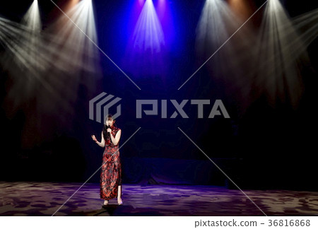 歌手旗袍 36816868