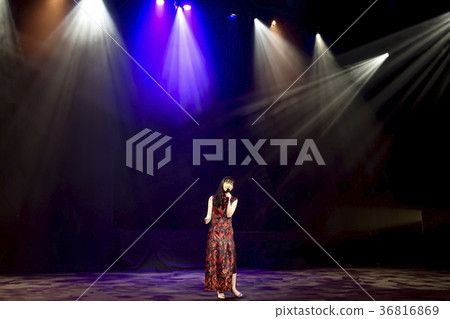 歌手旗袍 36816869