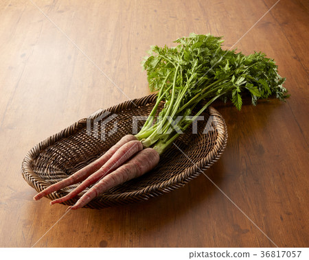 Kintoki carrot (Kyoto vegetables) Kintoki carrot (Kyoto vegetables) 36817057