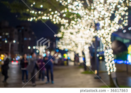 Defocused city street Defocused city street 36817863