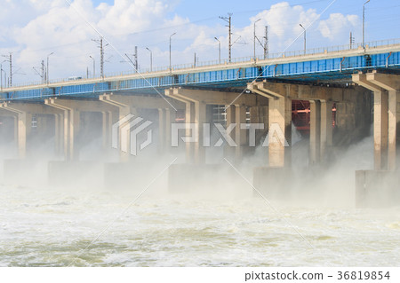 Reset of water at hydroelectric power station Reset of water at hydroelectric power station 36819854