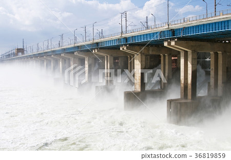 Reset of water at hydroelectric power station Reset of water at hydroelectric power station 36819859