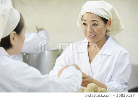 午餐做飯 36820187