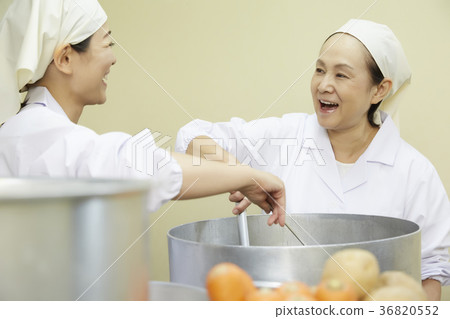 Cook of lunch Cook of lunch 36820552