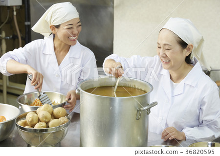 午餐做飯 午餐做飯 36820595