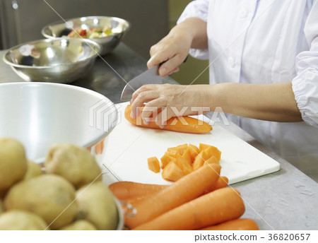 午餐做飯 36820657