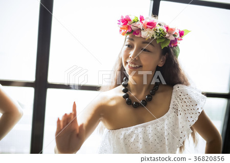 草裙舞者舞蹈 草裙舞者舞蹈 36820856