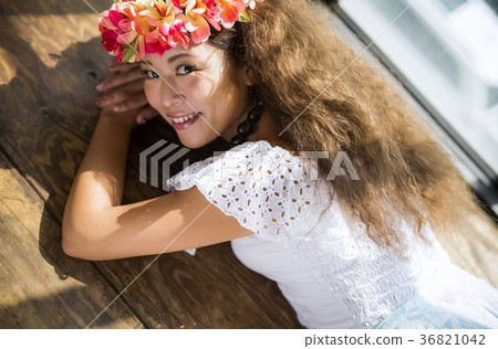 Hula dancer portrait 36821042