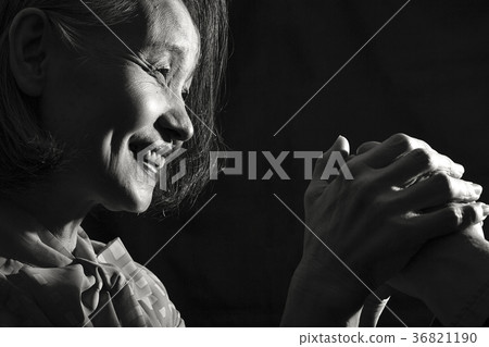 Old couple light 36821190