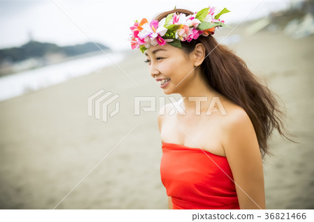 草裙舞者的肖像 36821466