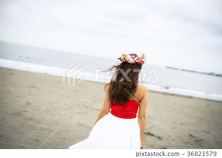 Hula dancer portrait Hula dancer portrait 36821579