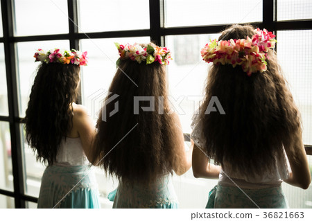 Hula dancer portrait Hula dancer portrait 36821663