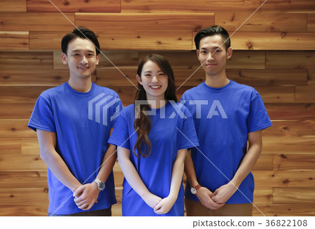 團隊合作的男人和女人 團隊合作的男人和女人 36822108