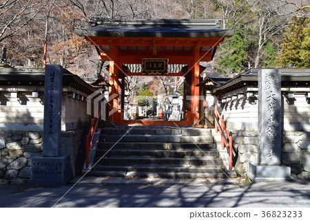 [近畿三十六荒野聖地]奈良縣吉野郡天川村三十一龍泉寺三門和初冬的陽光 36823233