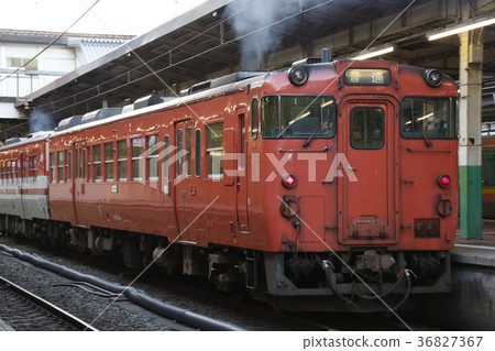 Ban Yue West Line Kiha 40 (Tokyo metropolitan area color) Ban Yue West Line Kiha 40 (Tokyo metropolitan area color) 36827367