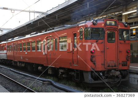 Ban Yue West Line Kiha 40 (Tokyo metropolitan area color) 36827369