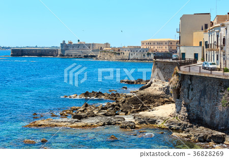 Ortigia coast, Syracuse, Sicily, Italy. 36828269
