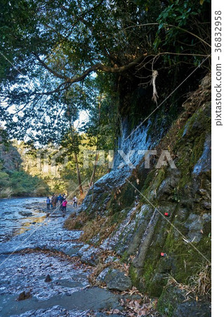 Chiba Prefecture Chivanian Geomagnetic Inversion Layer 36832958