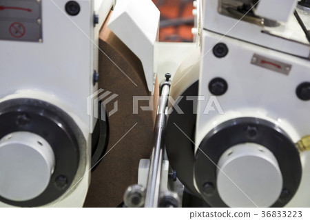 high precision centerless grinding CNC machine 36833223