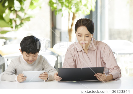 媽媽，兒子，餐廳 36833844