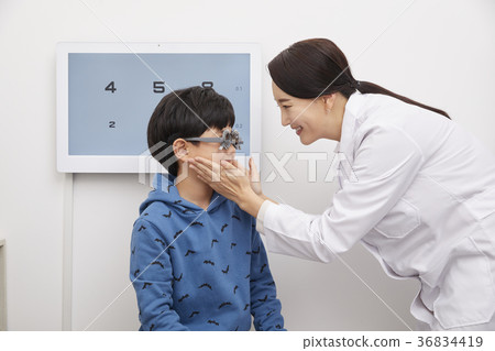 Children, ophthalmology, optician 36834419