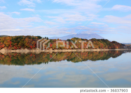 Gosho lake 36837903