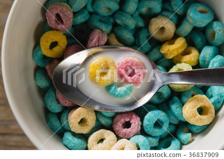 Cereal rings soaked in milk 36837909