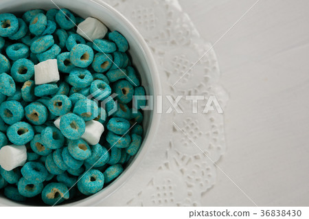 Bowl of froot loops and marshmallow  36838430