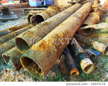 通過配水管的抗震結構去除了它 36854178