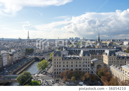 從巴黎圣母院看見的巴黎市的風景 36854210
