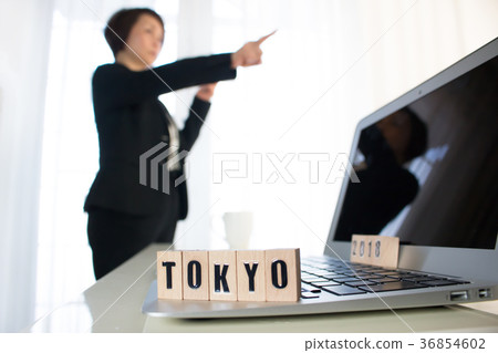 Business scene in 2018 Business scene in 2018 36854602