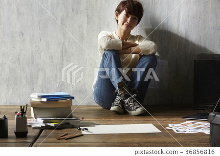 Freelance woman image Freelance woman image 36856816
