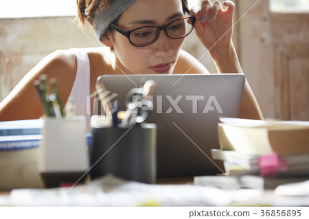 Freelance woman image Freelance woman image 36856895