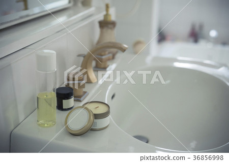 Bathroom washbasin 36856998